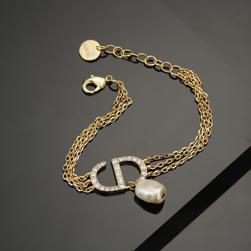 chr1st1an D10r bracelets